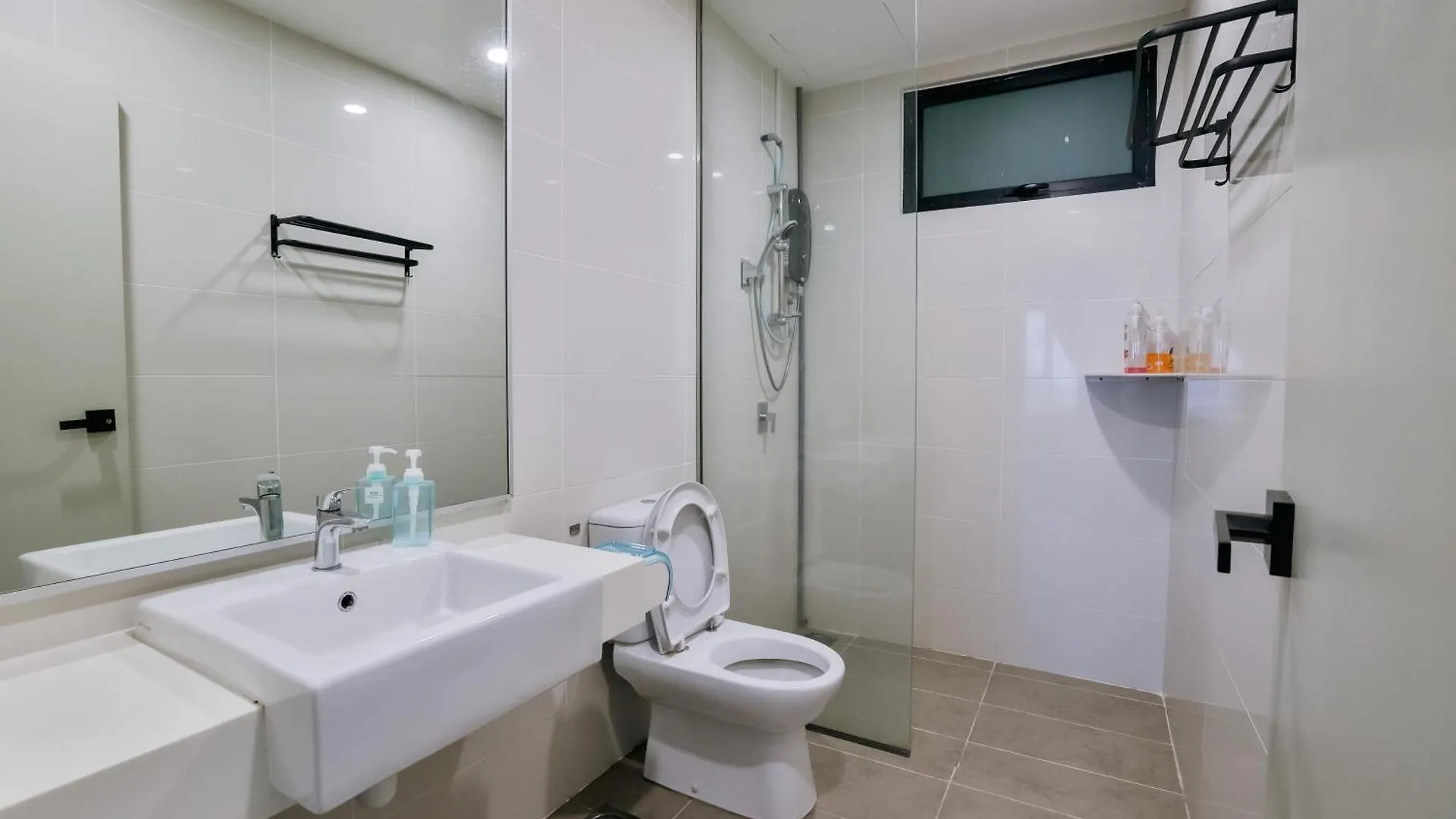 Lägenhet Mid Valley Southkey Mosaic 2Br With Wifi 5-7Pax Johor Bahru